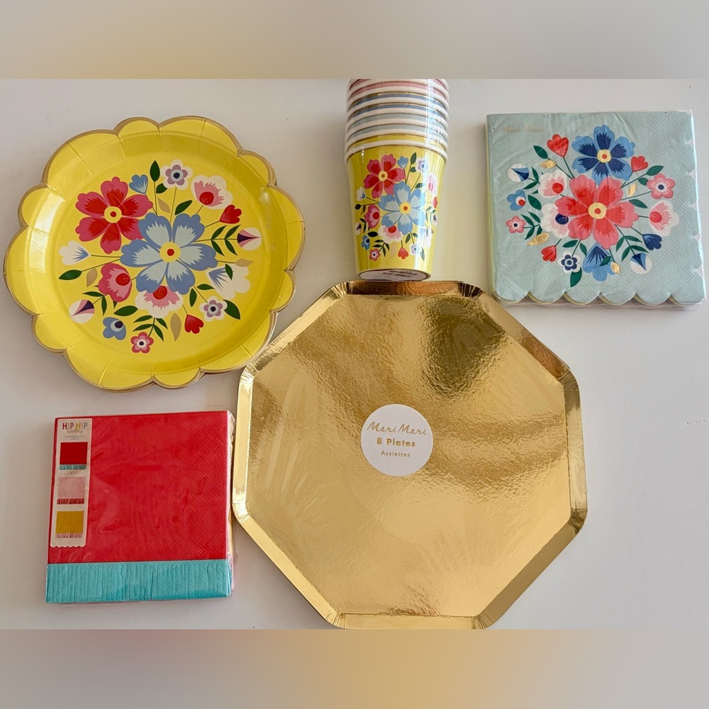 Fiesta Floral Disposable Tableware Set